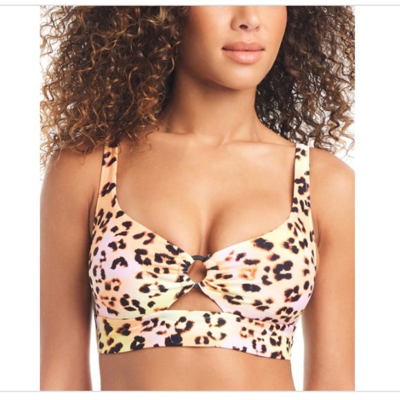 NWT Bar Iii Women's Animal-Print O-Ring Bikini Top, Multi - Picture 1 of 2